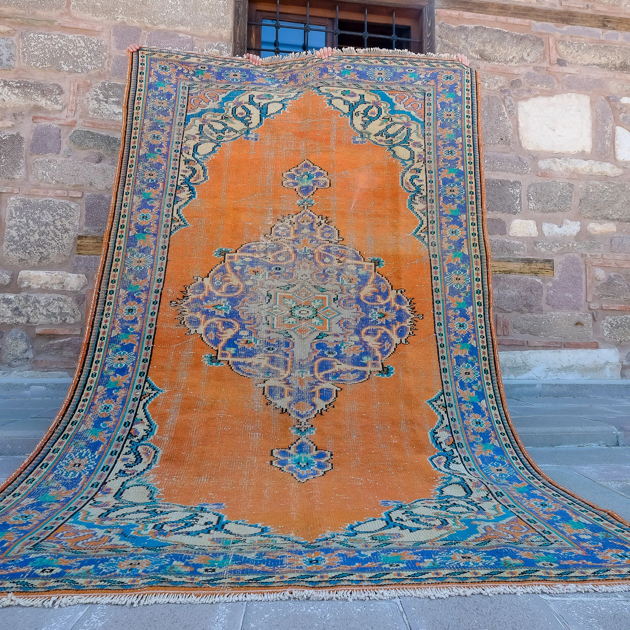 3888 Handwoven Vintage Rug 6'2x9'4
