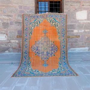 3888 Handwoven Vintage Rug 6'2x9'4
