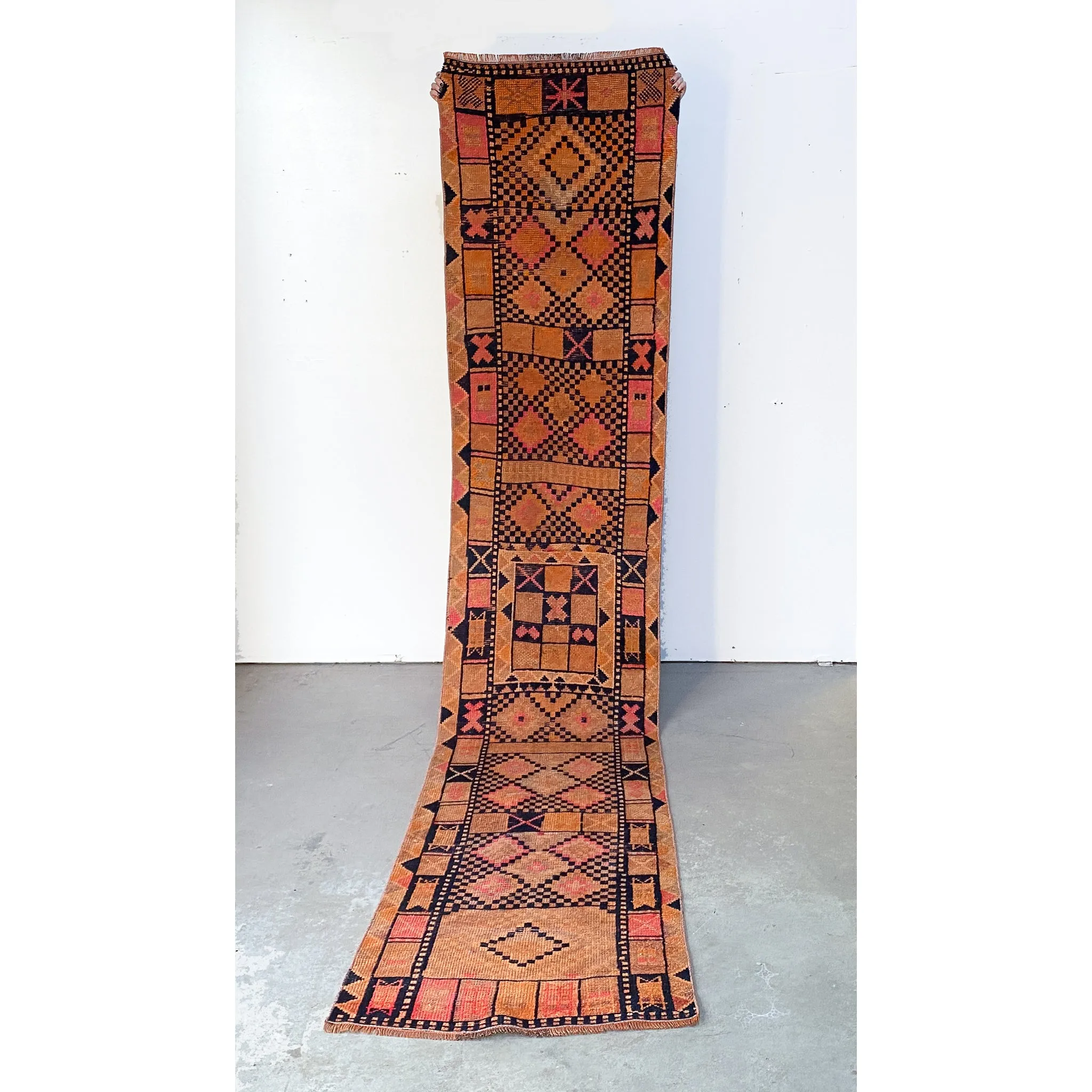 4512 Handwoven Vintage Rug 2’7x12'3