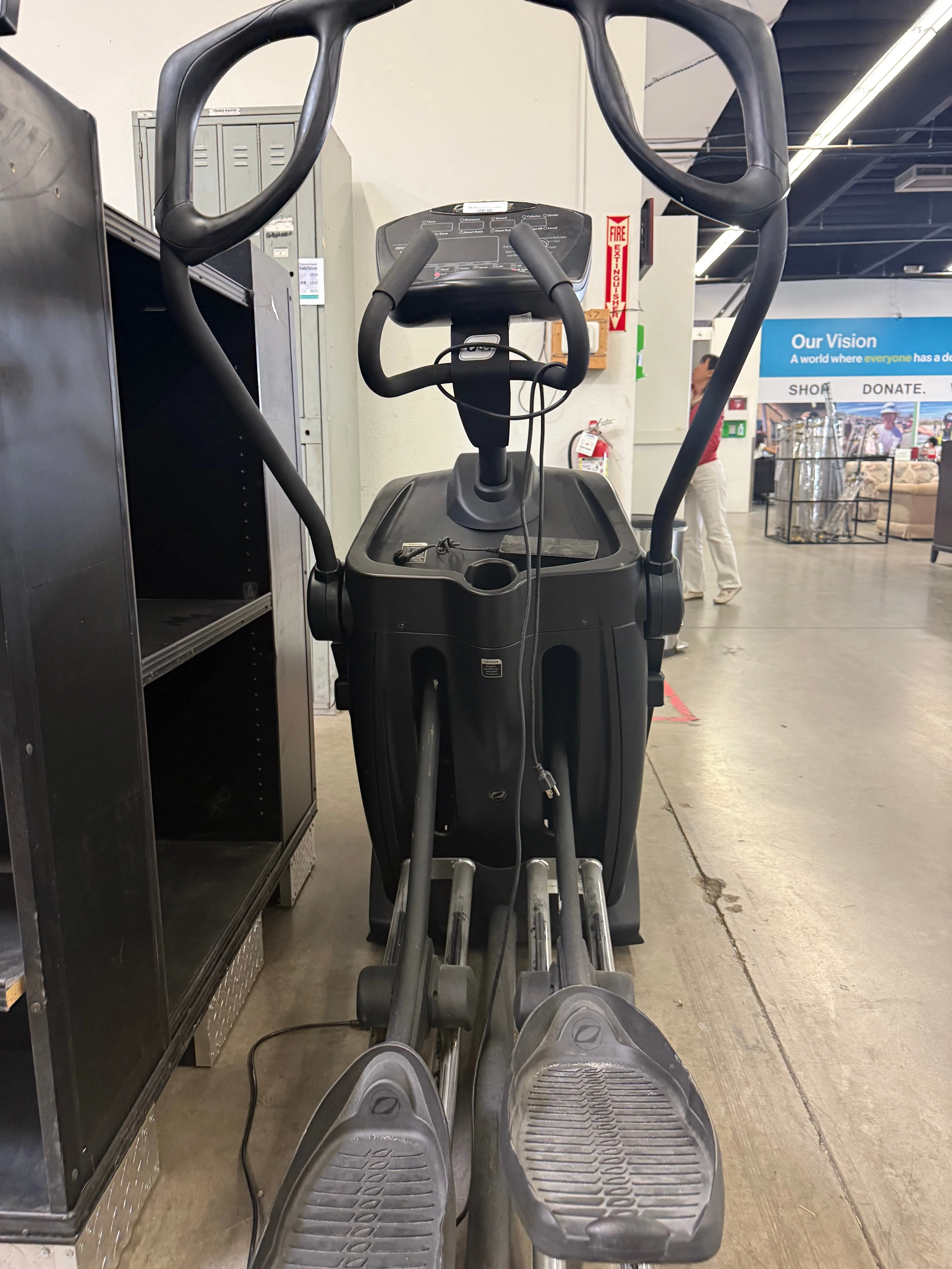 56992-ND Octane Fitness Elliptical Trainer - 30 Day Guarantee !