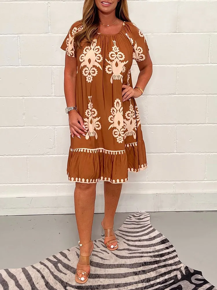 Alwine | New dress with geometric pattern and square neckline