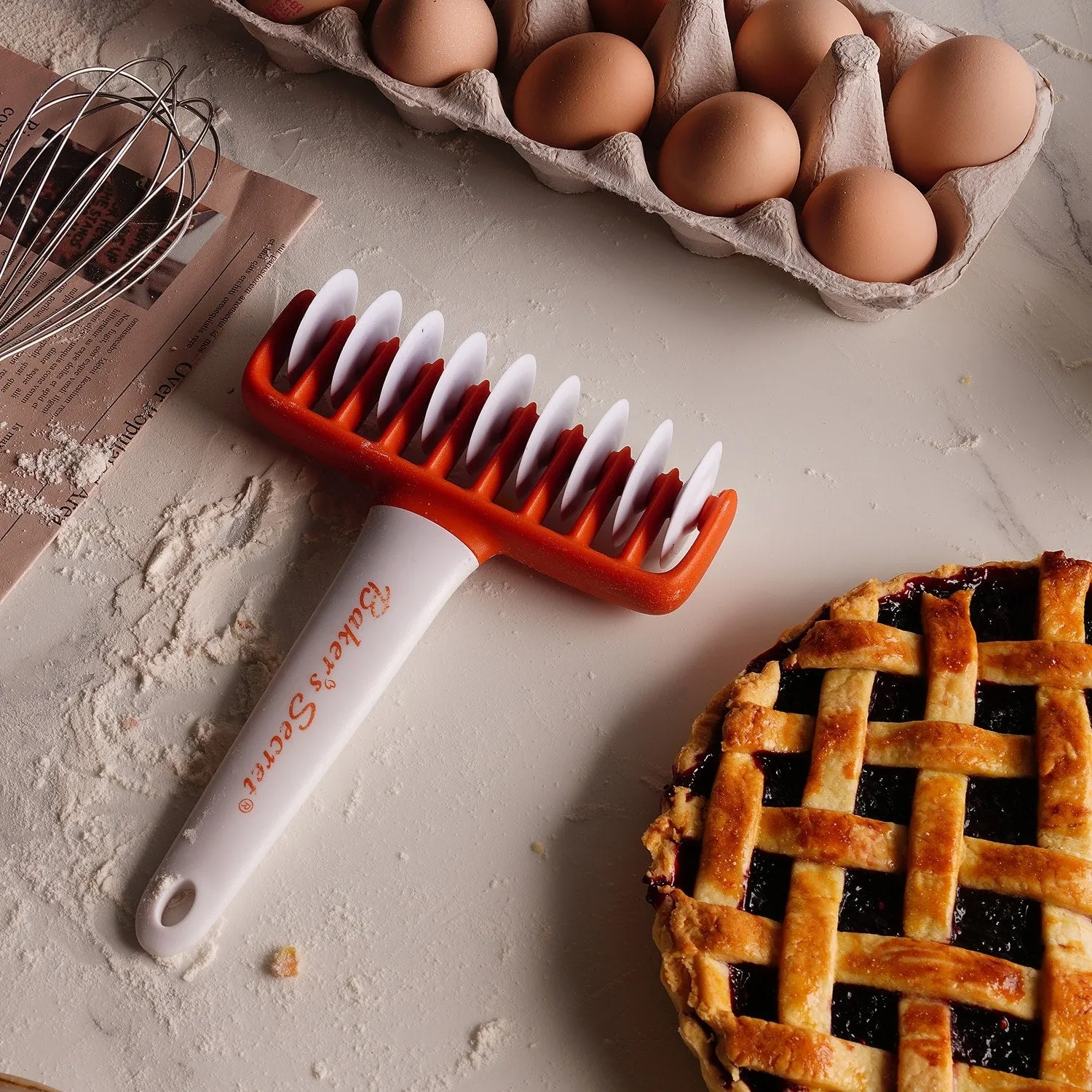 Baker's Secret Pastry Cutter Roller - Smooth