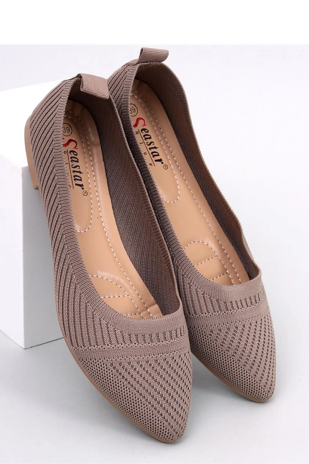 Ballet flats