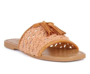 CEDAR HANDWOVEN NATURAL TASSEL FLATS