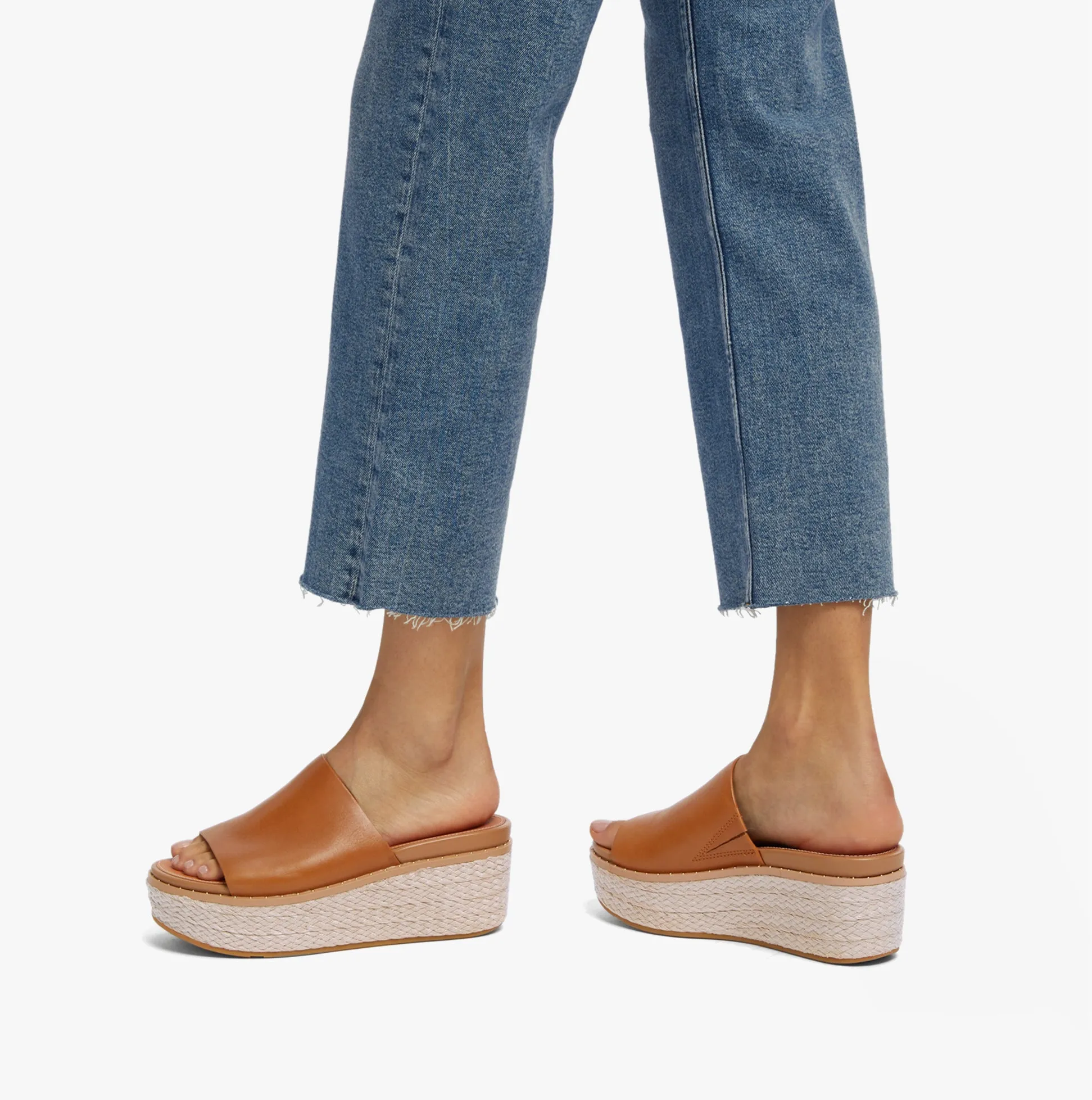 FitFlop AY9-592 ELOISE ESPADRILLE Womens Wedges  Light Tan