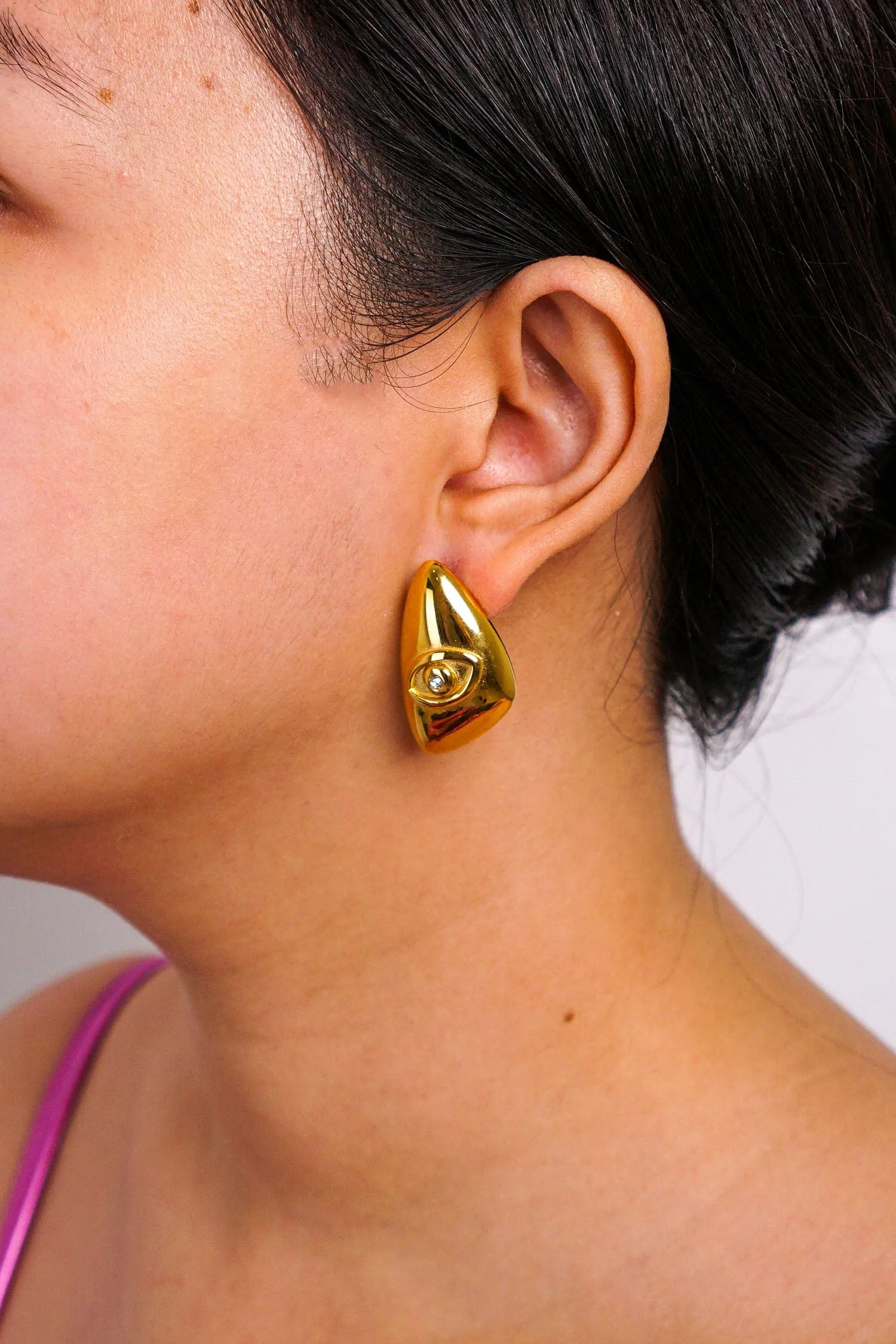 Gold Smooth Diamond Eye Stud Earrings