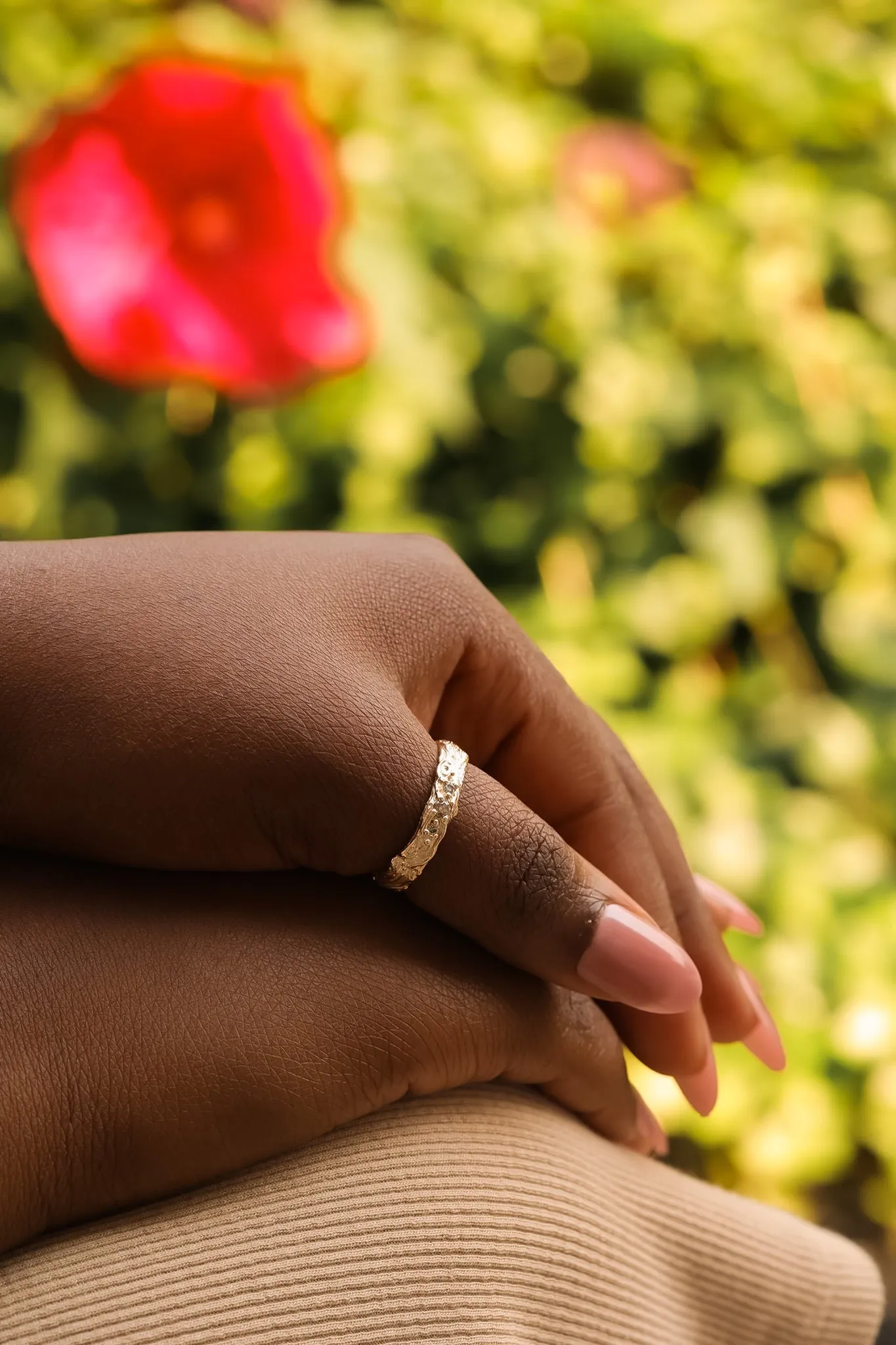 Golden Willow Branch Band with Honey Diamonds