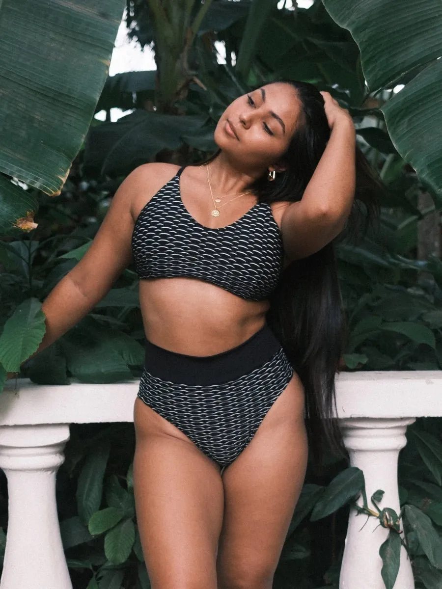Haut de Bikini Triangle avec Dos Croisé Ajustable Elegant - Cali Cali