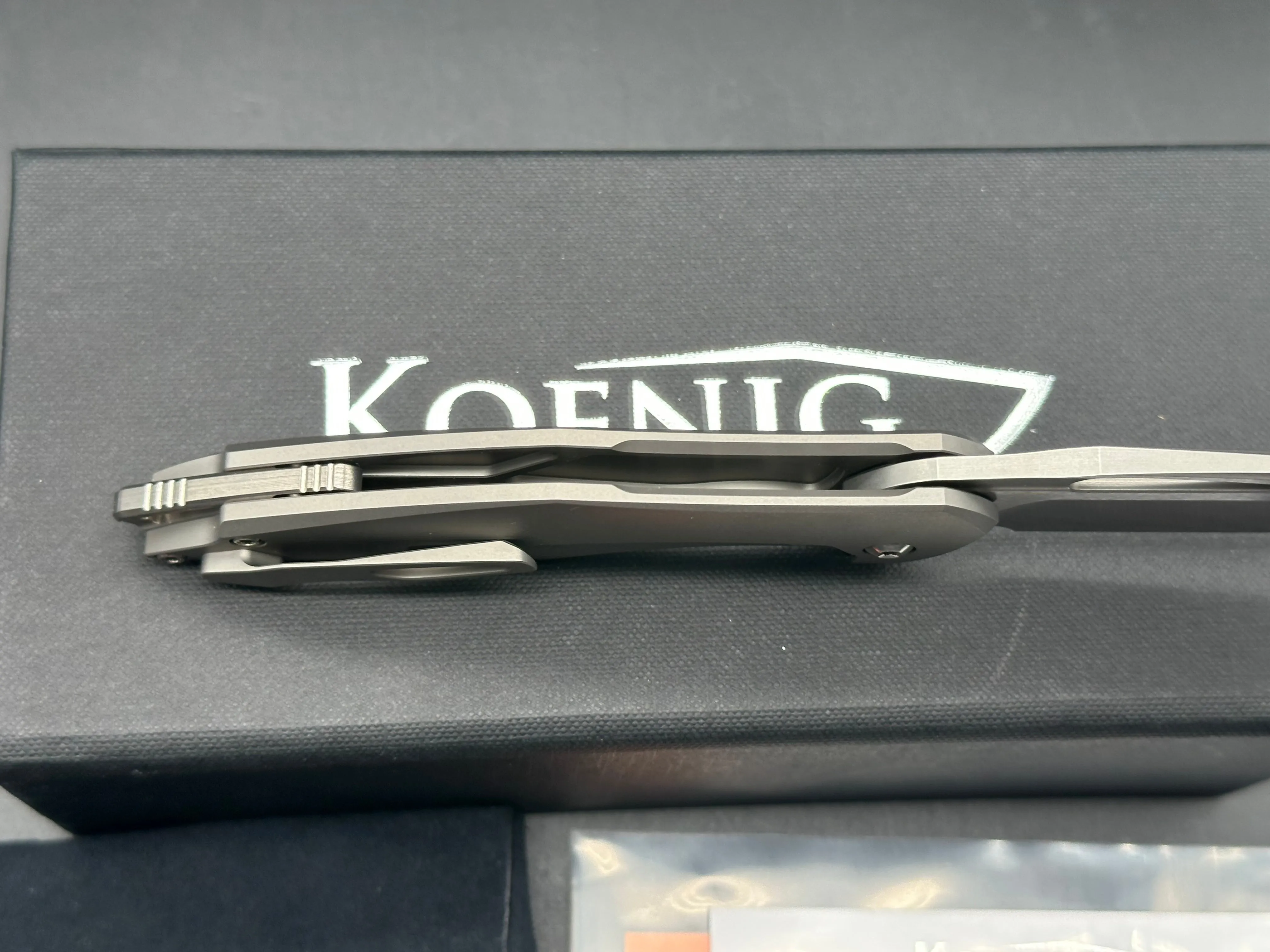 Koenig Mini Arius, M390 Blade - Burnished with Polished Flats, Smooth Ti Handles