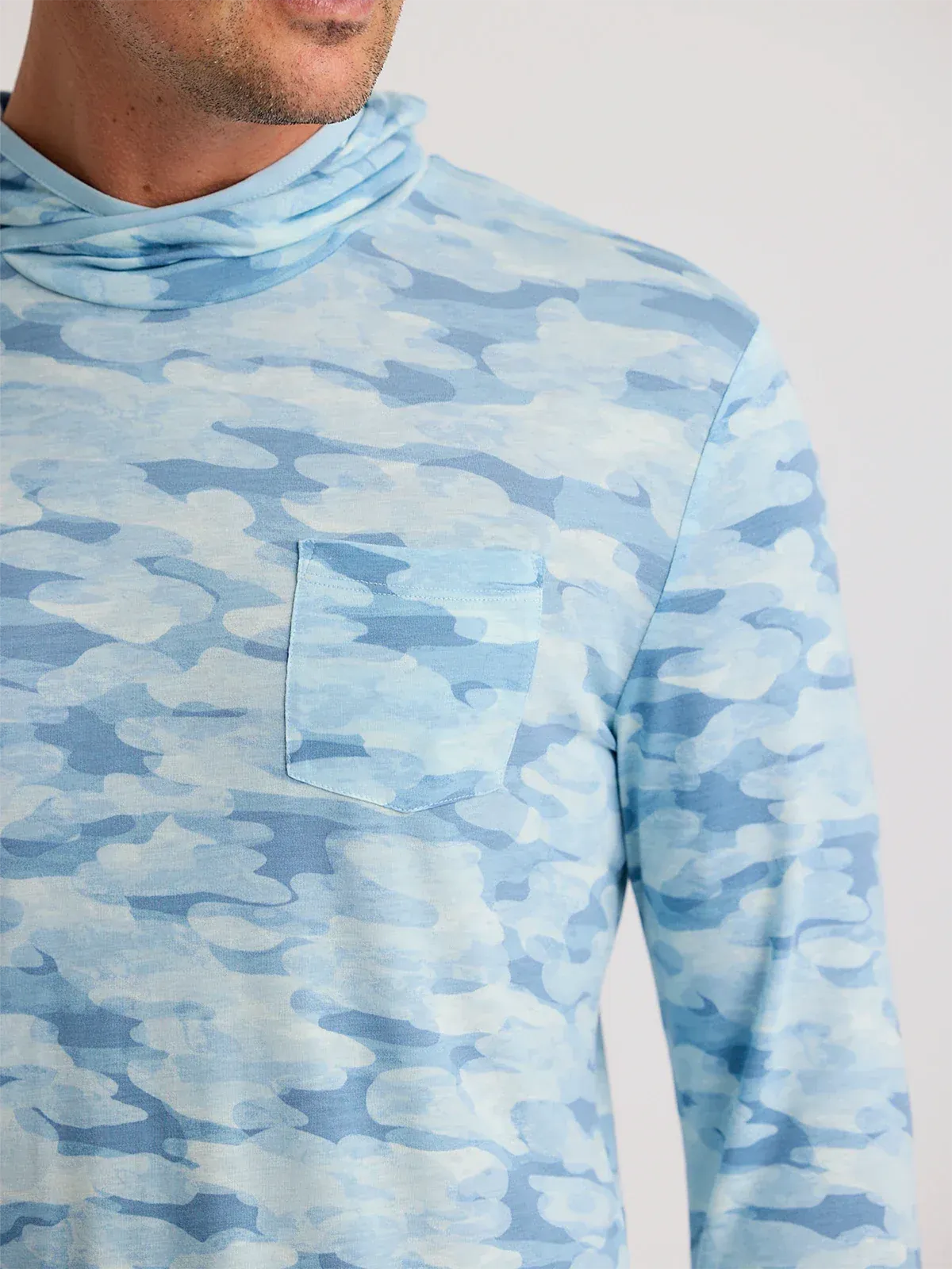 Men's Bamboo Lightweight Hoodie - Seasmoke Camo / Surf Blue