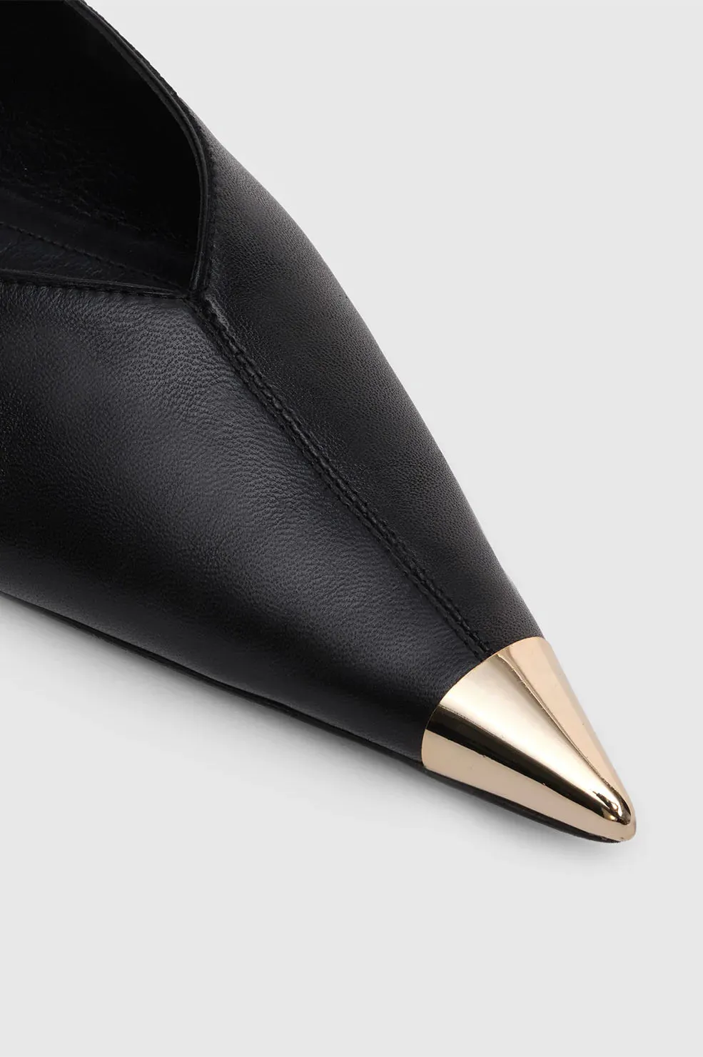 Nina Flats with metal Toe cap Black