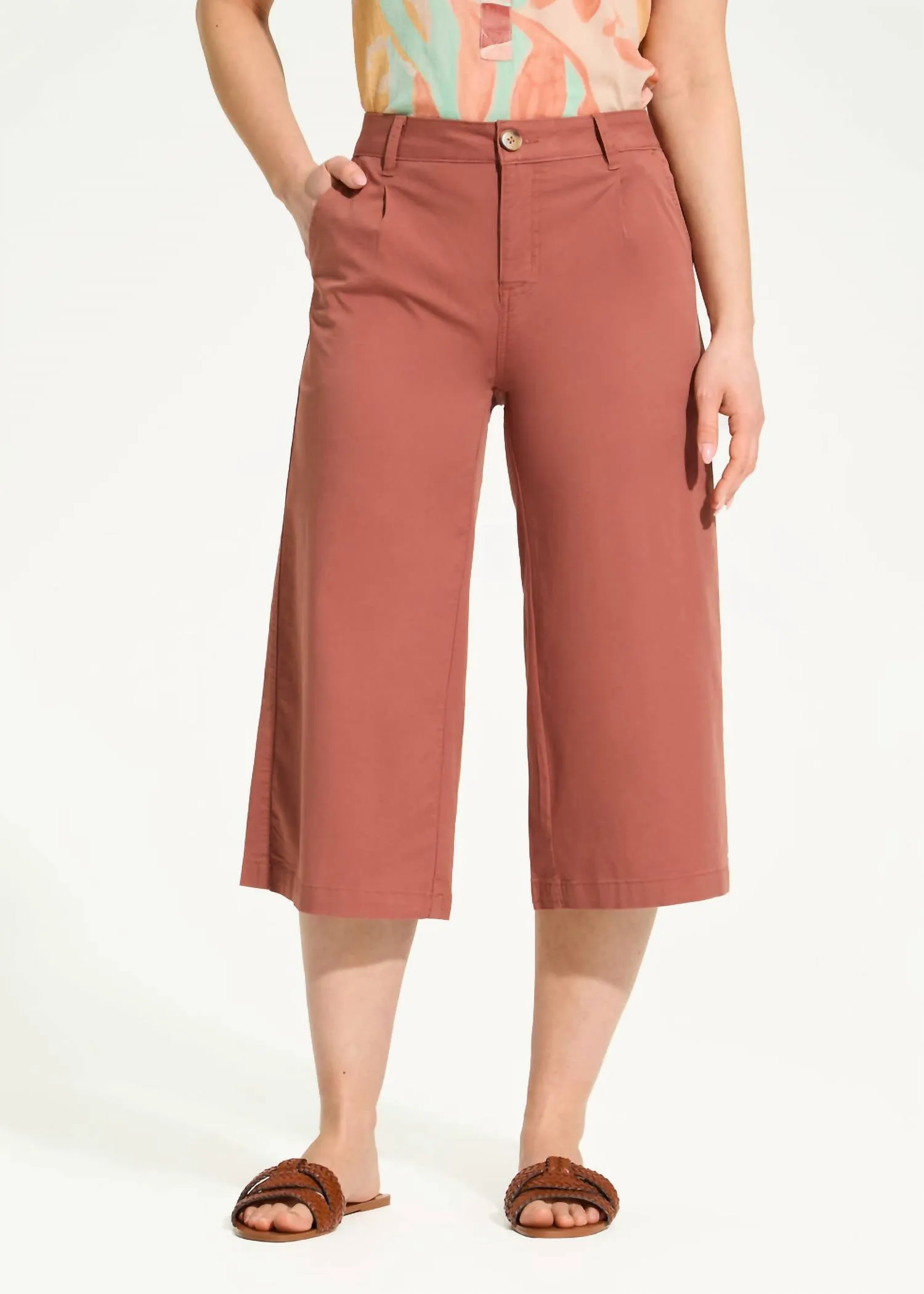Olivia Pleated Wide Capri In Bronzer