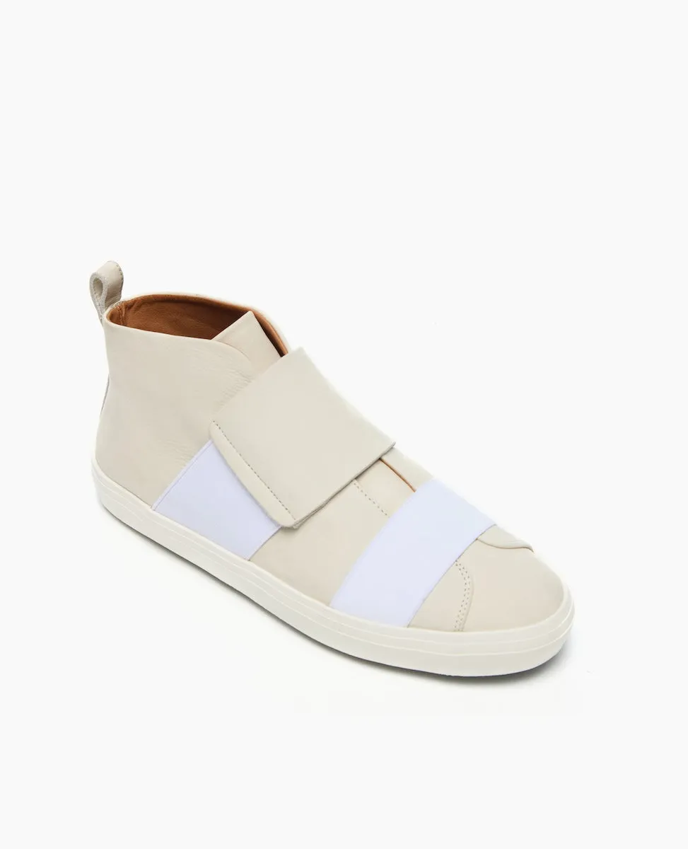 Opa High-Top Sneaker
