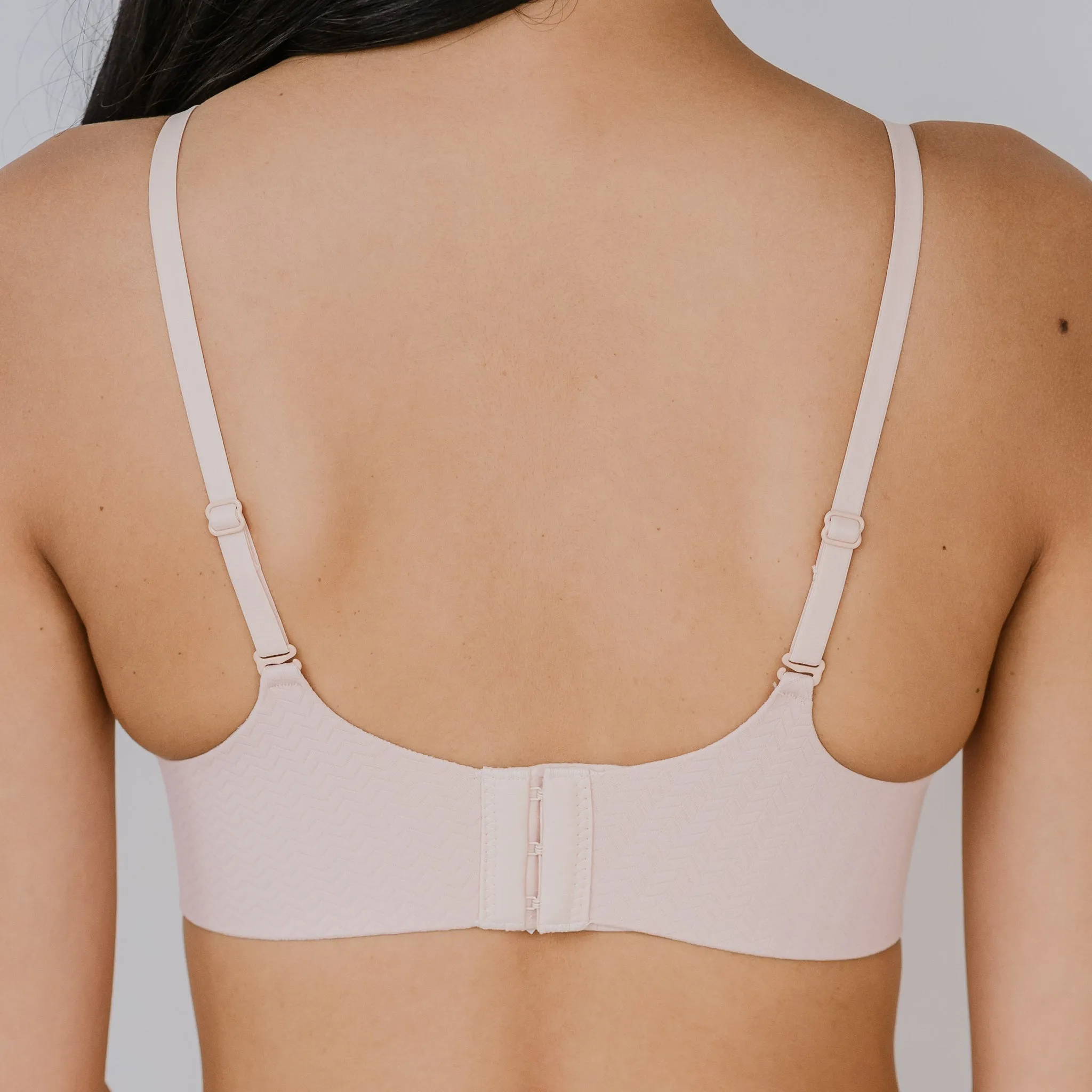 Sleek Chevron! Seamless Wireless Push Up Bra in Blush Pink (Size XL only)