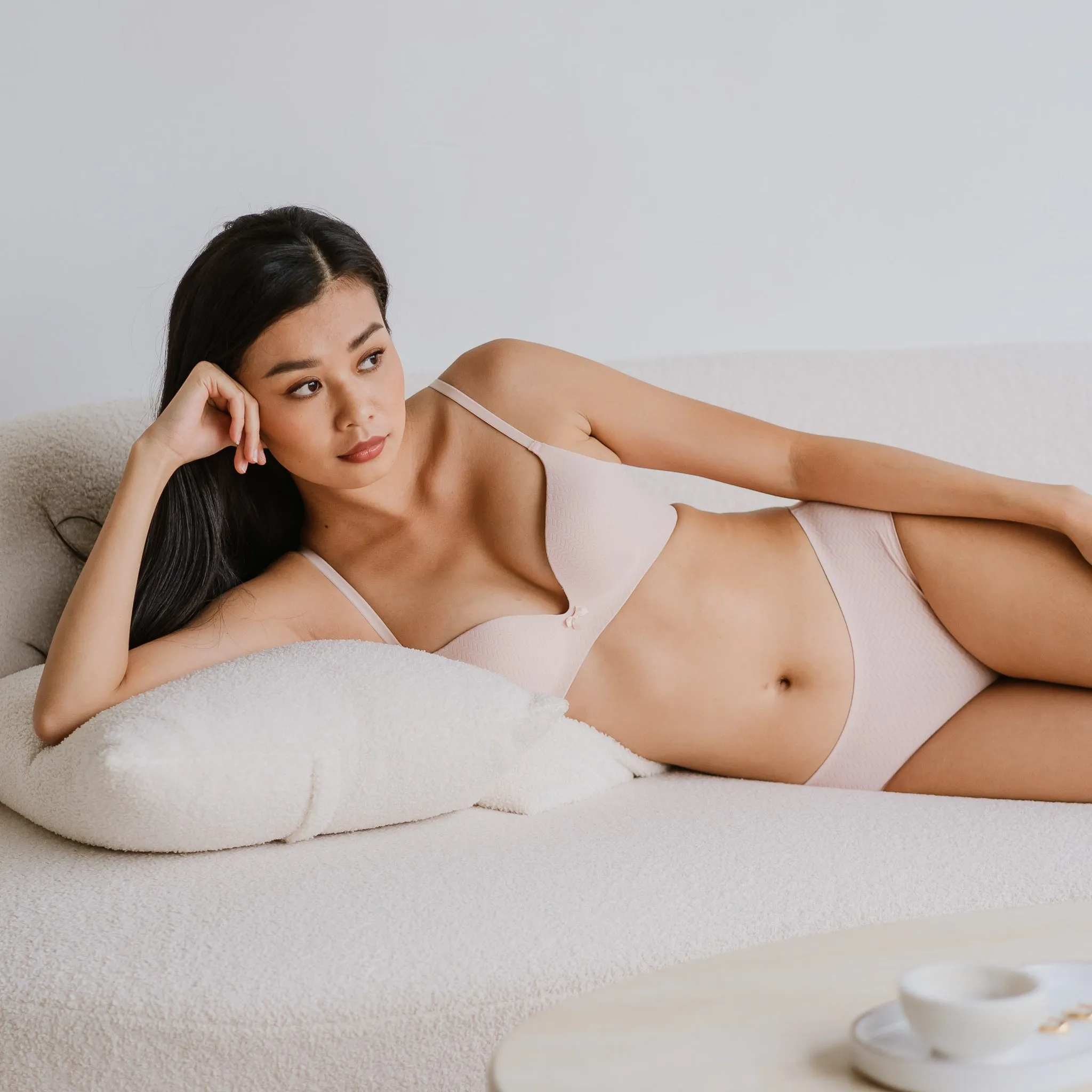Sleek Chevron! Seamless Wireless Push Up Bra in Blush Pink (Size XL only)