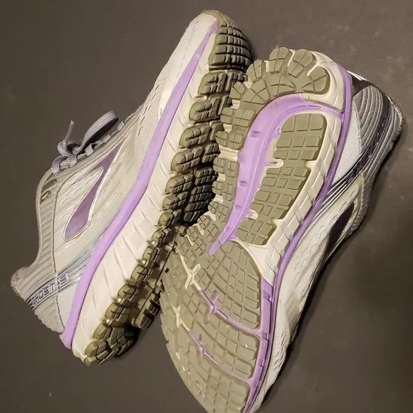 Women Brooks Ghost 9 Running Walking shoe size 8