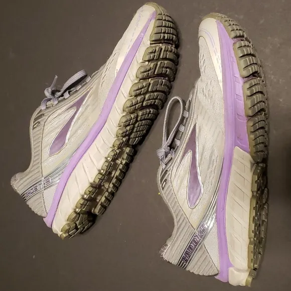 Women Brooks Ghost 9 Running Walking shoe size 8