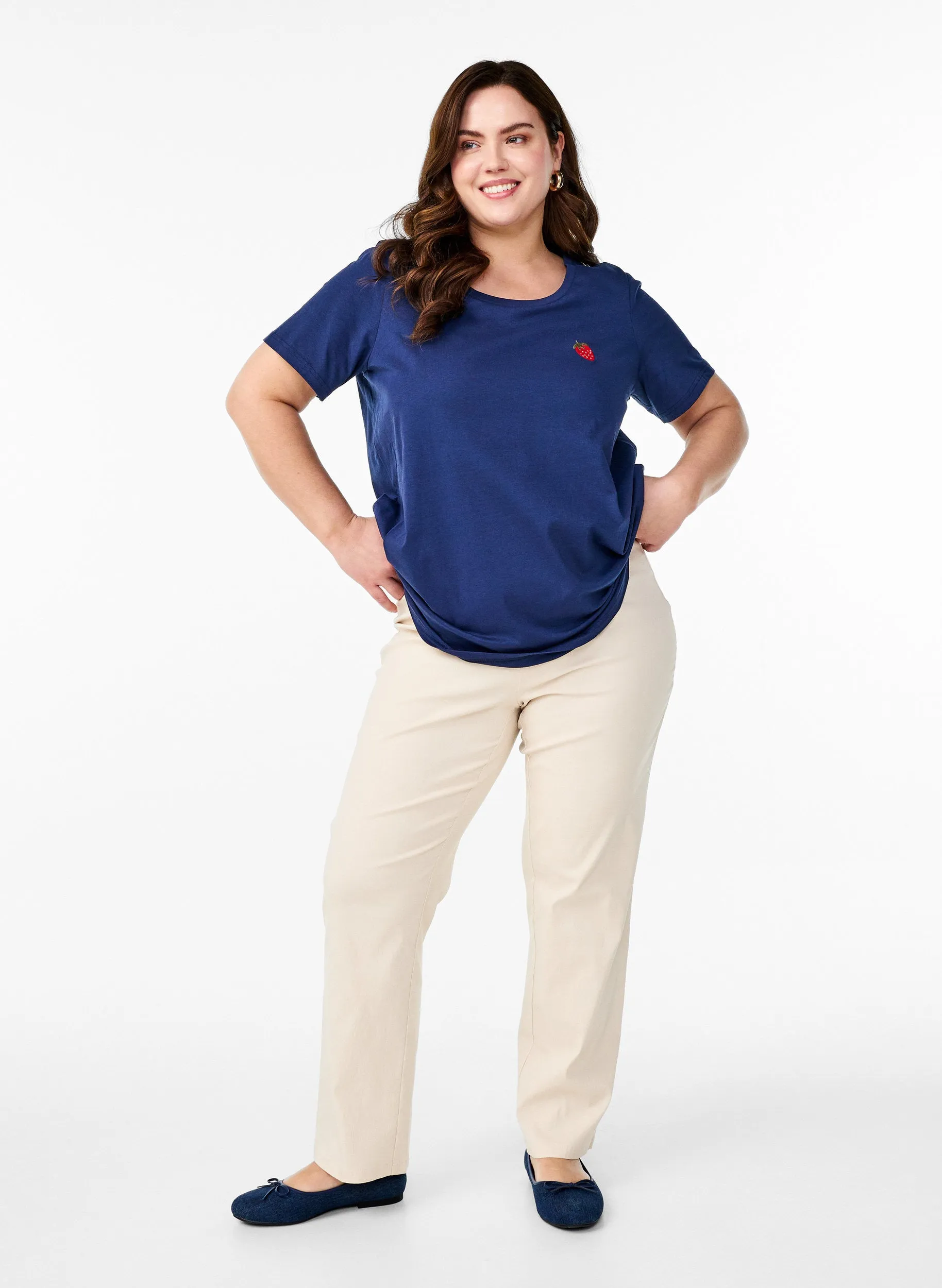 Zizzi Elin Strawberry T-Shirt in Navy